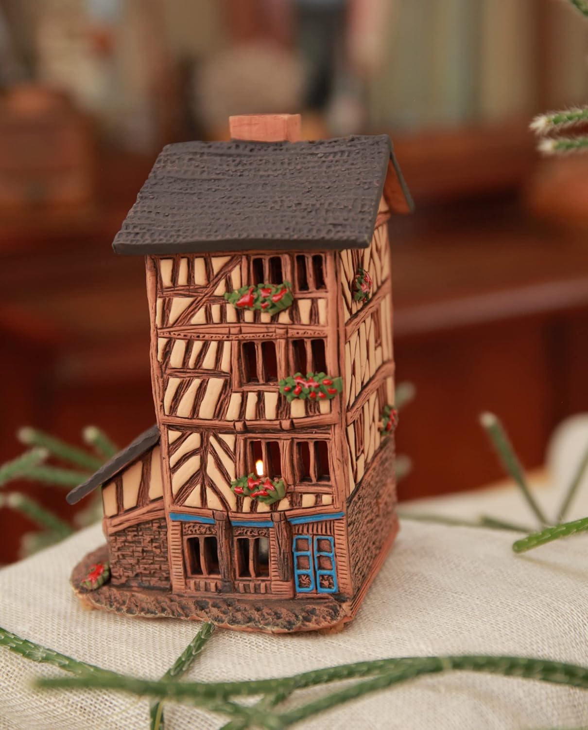 Handcrafted Miniature Home Decor – Collectible Tiny Ornament